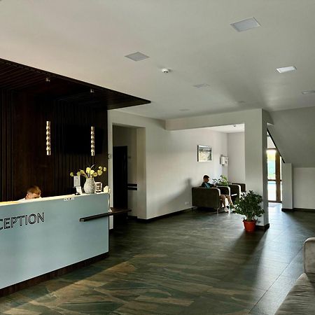 Ні Пуху, Ні Пера! Hotell Reshetylivka Exteriör bild