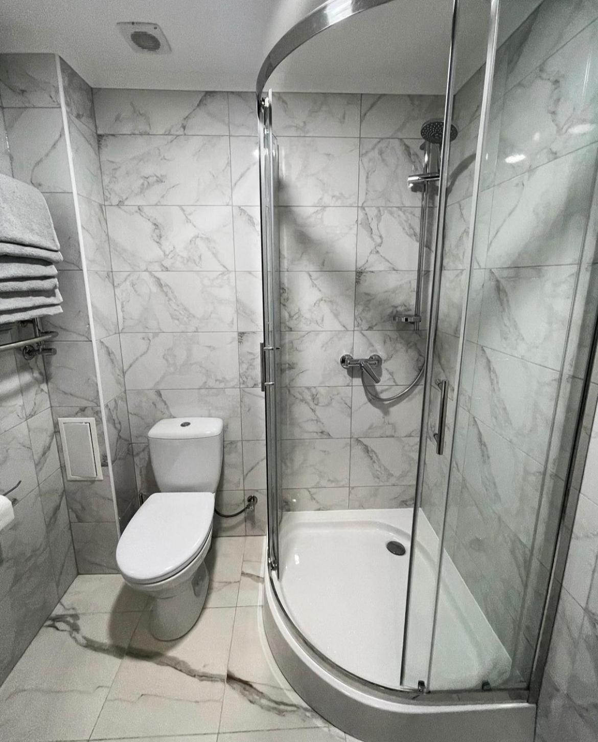 Ні Пуху, Ні Пера! Hotell Reshetylivka Exteriör bild